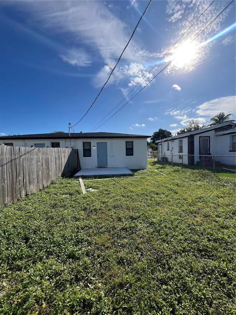 1825 NW 74th Ter # 1825, Miami FL 33147