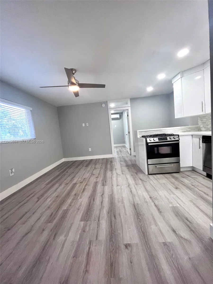 6310 SW 79th St # 20, South Miami FL 33143