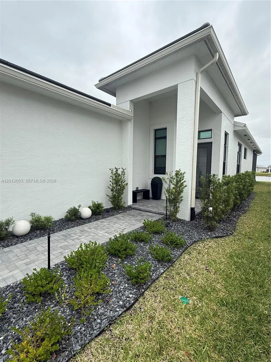 12496 SW Lunata, Port St. Lucie FL 34987
