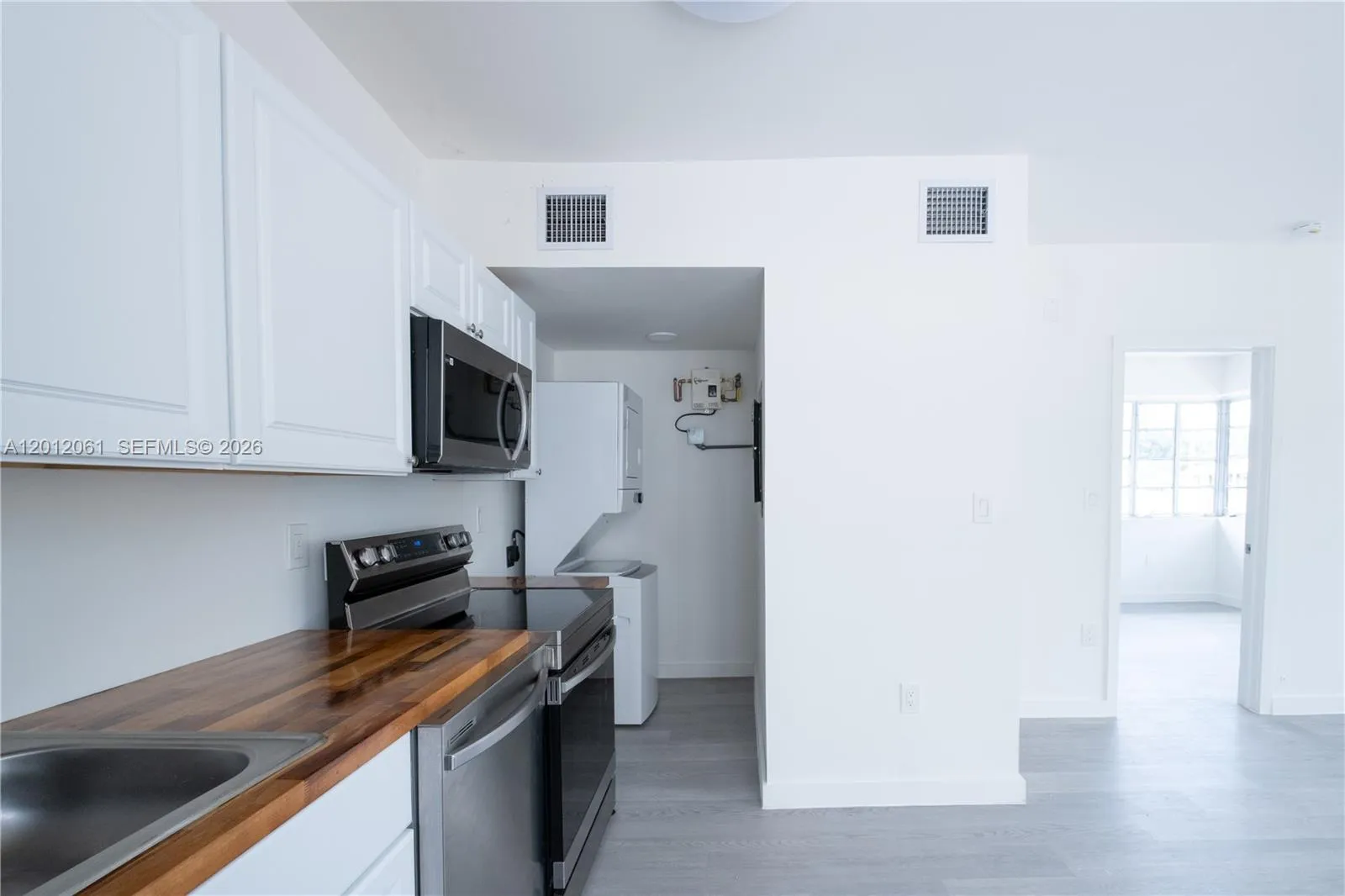 423 NE 71st St # 4, Miami FL 33138