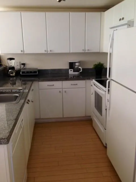 2740 SW 28th Ter # 304, Miami FL 33133
