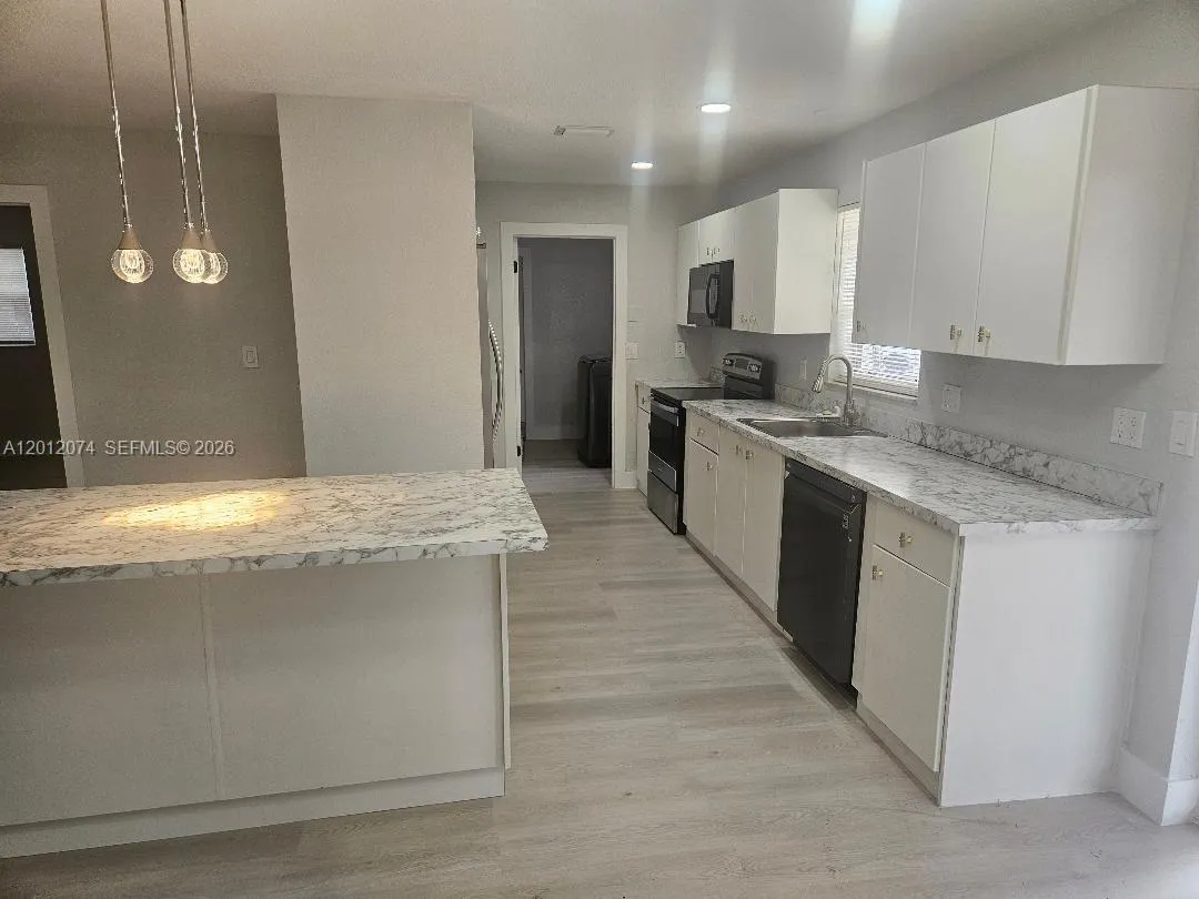 1941 NE 2nd Ter, Pompano Beach FL 33060