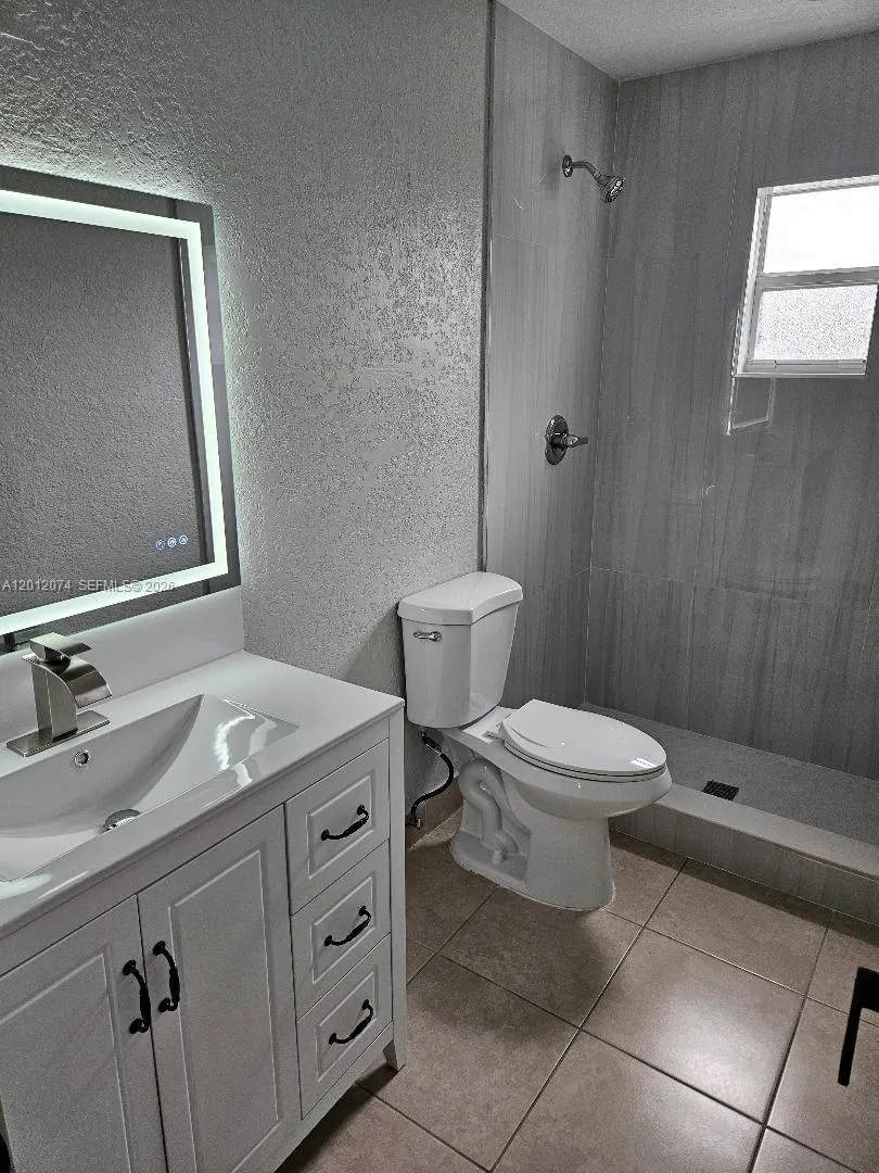 1941 NE 2nd Ter, Pompano Beach FL 33060