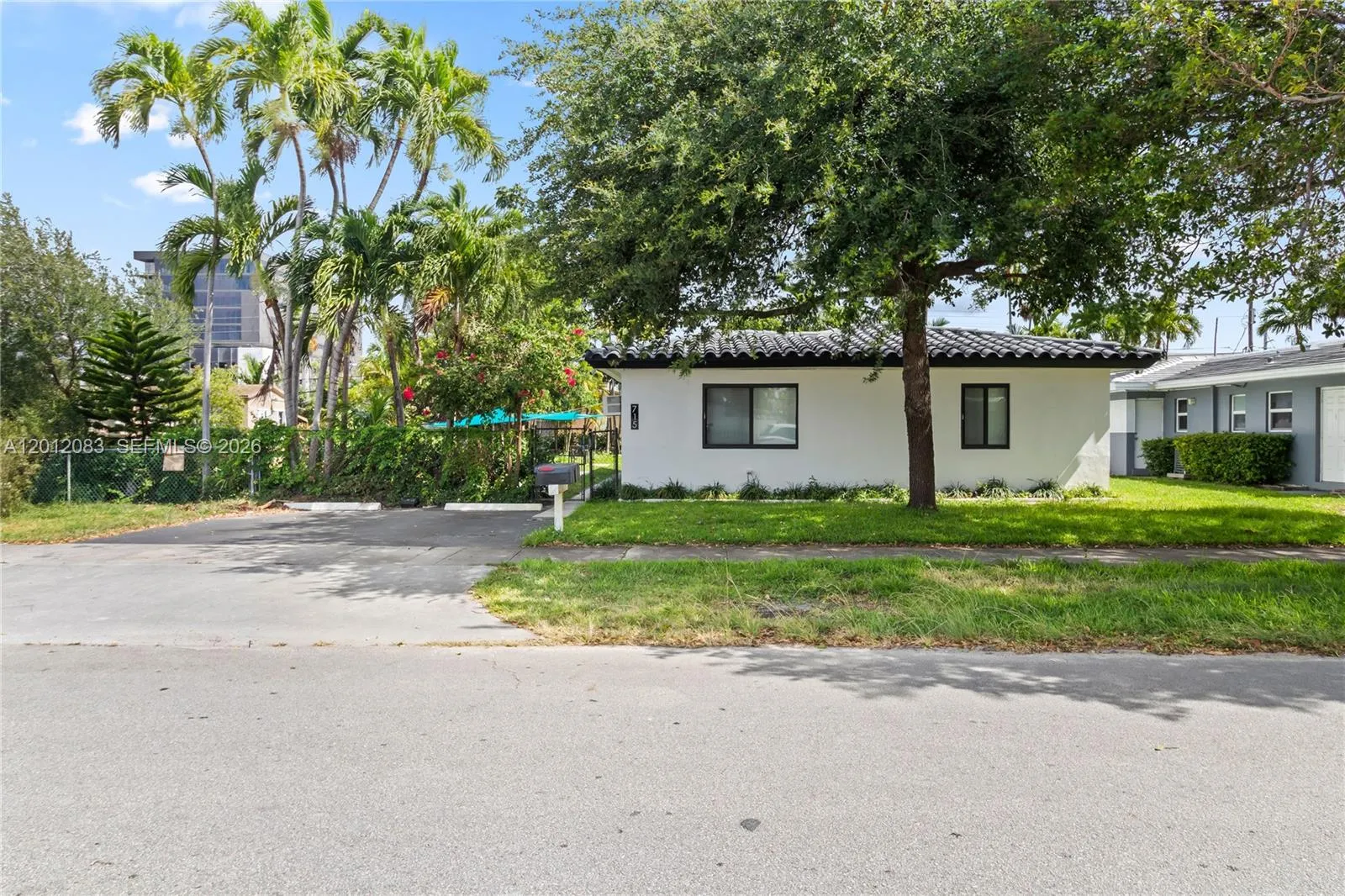 715 NE 6th St # 3, Hallandale Beach FL 33009