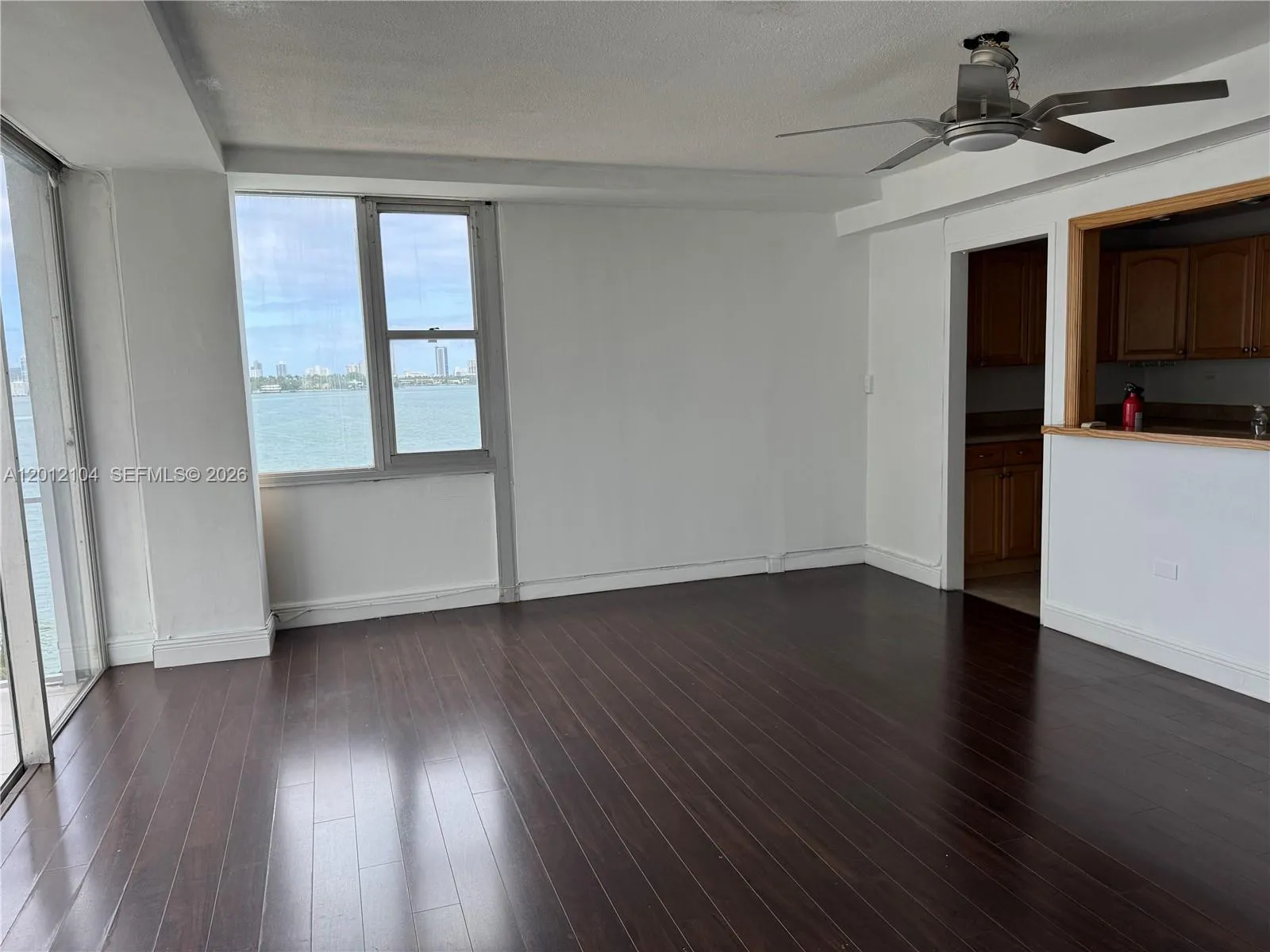 7545 E Treasure Dr # 5G, North Bay Village FL 33141