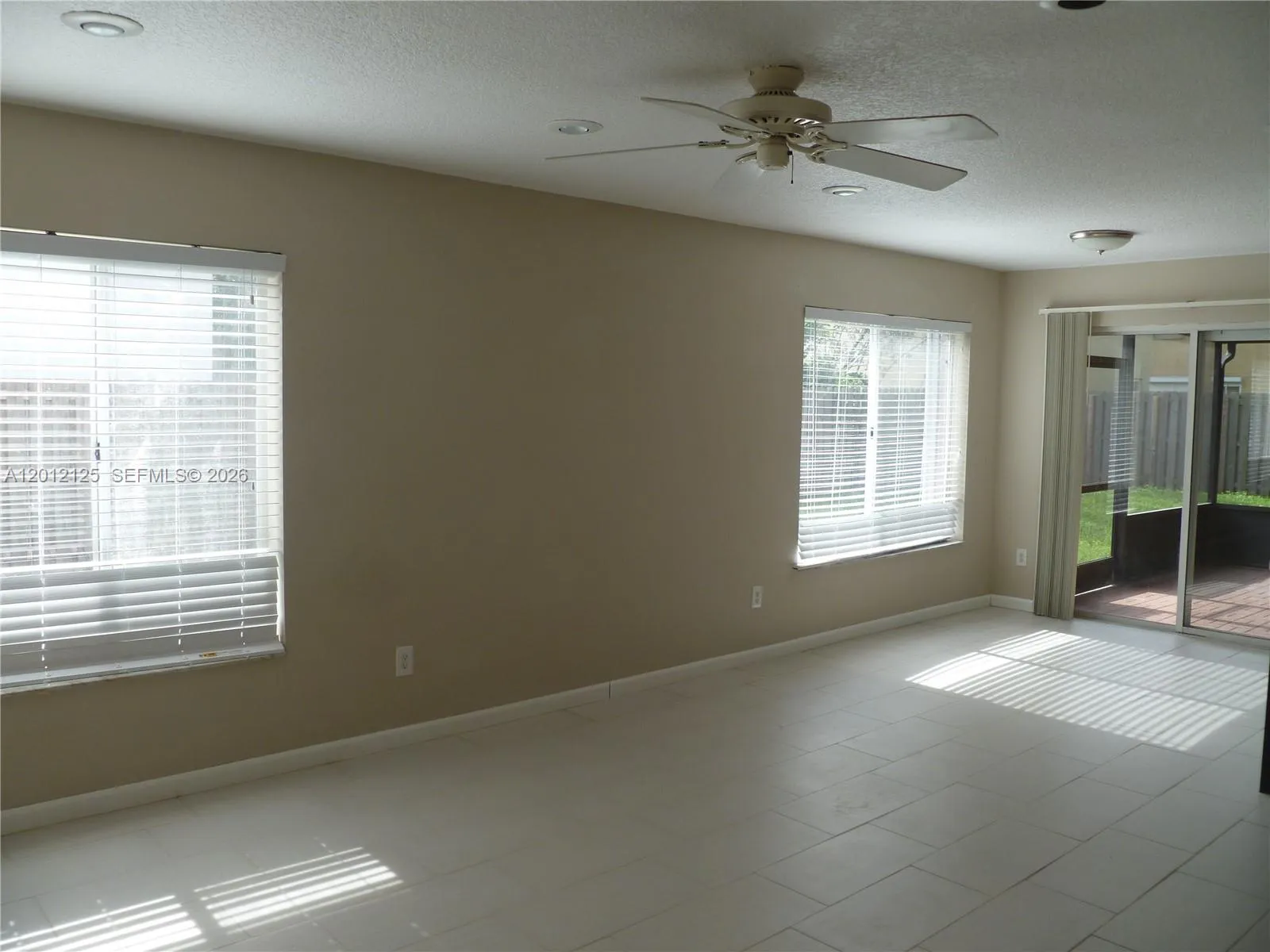 8820 SW 13th St, Pembroke Pines FL 33025