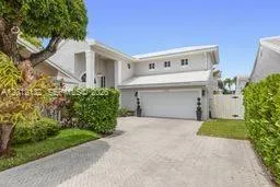 6414 SW 114th Pl, Miami FL 33173
