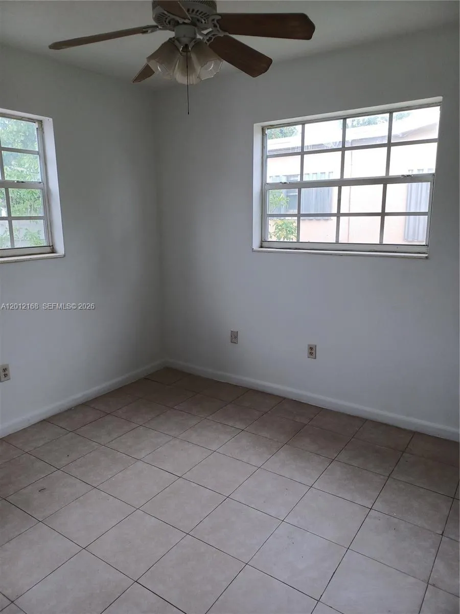 2330 Kingston Dr, Miramar FL 33023