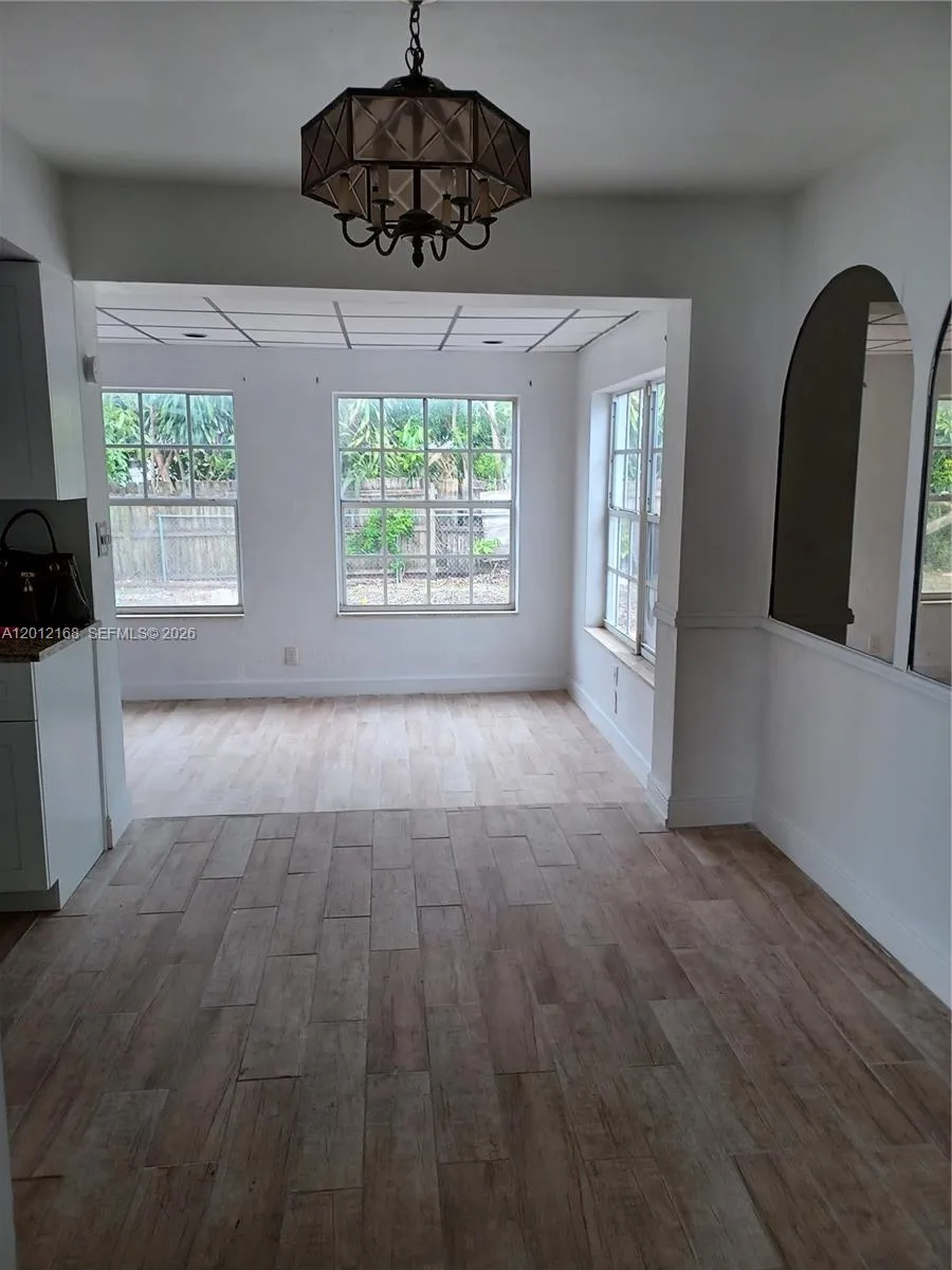 2330 Kingston Dr, Miramar FL 33023