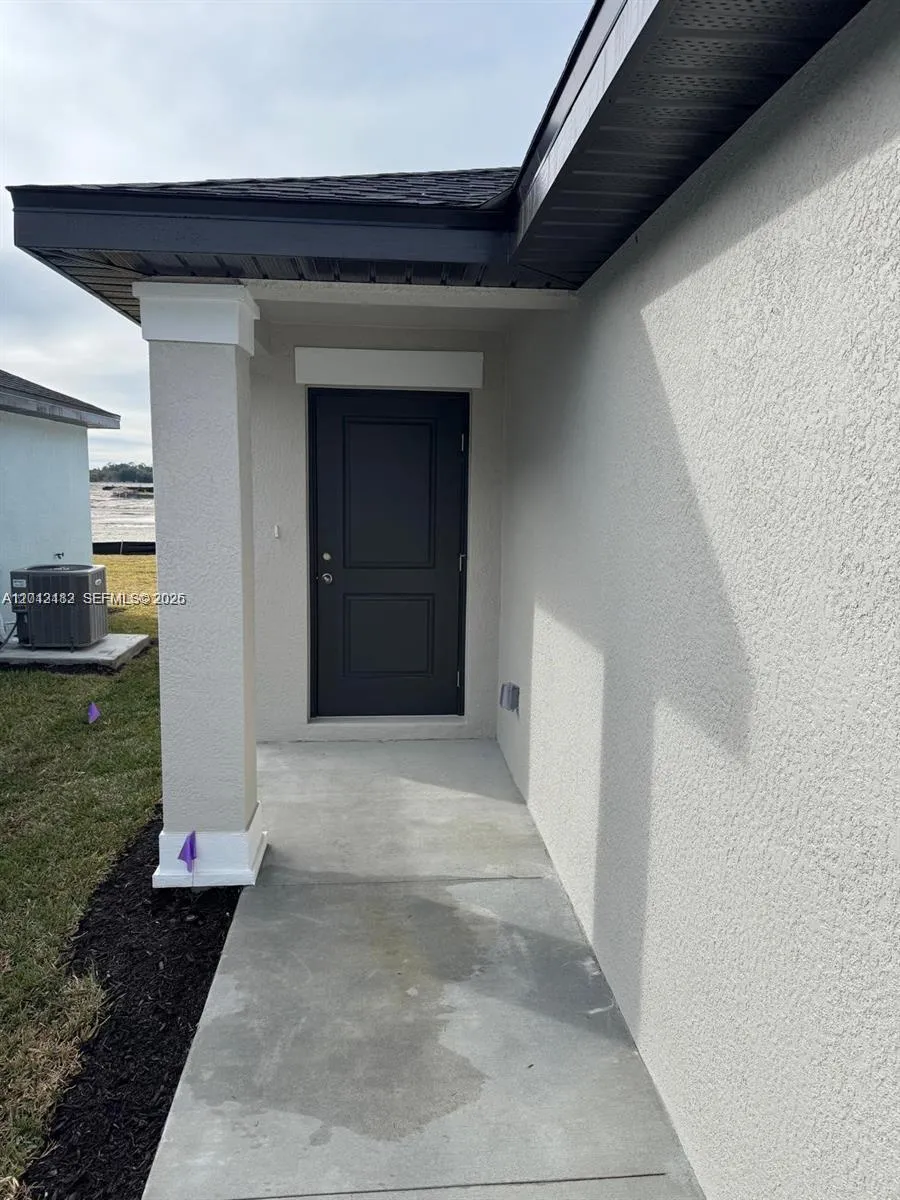 4106 GRANITA CT, North Fort Myers FL 33917