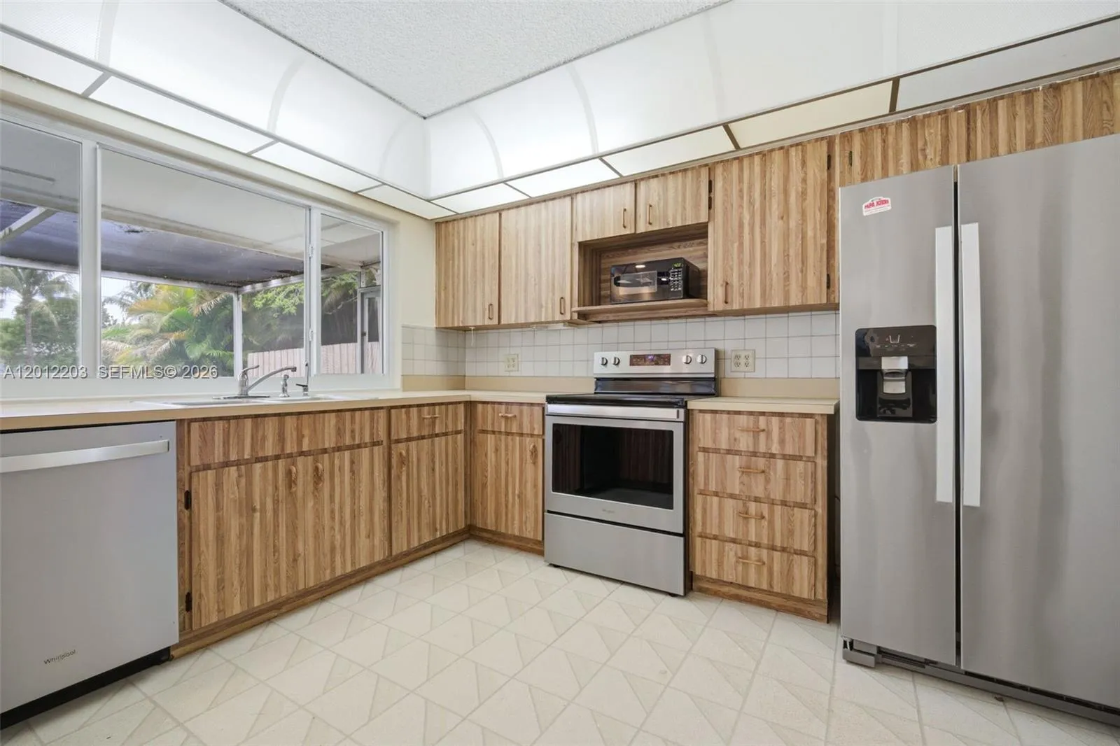920 NW 92nd Ave, Pembroke Pines FL 33024