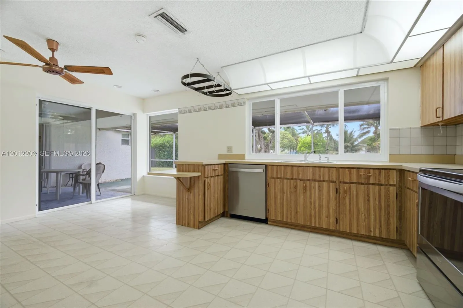 920 NW 92nd Ave, Pembroke Pines FL 33024