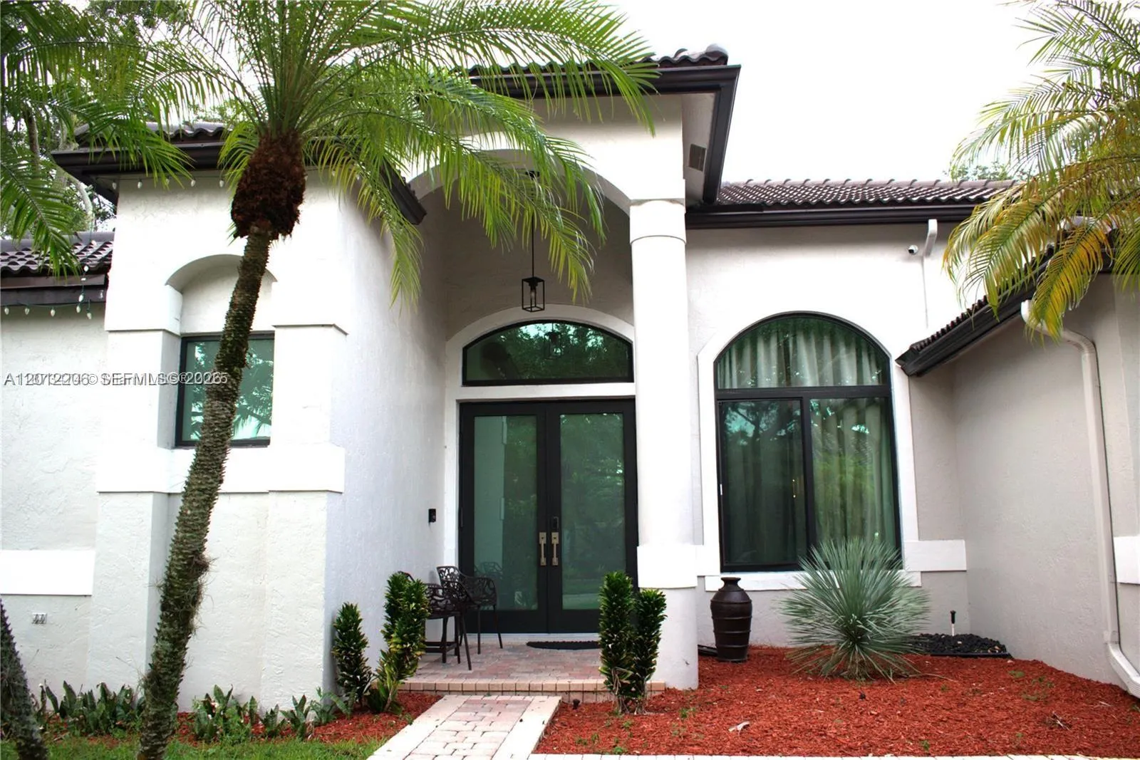 1489 Lantana Ct, Weston FL 33326