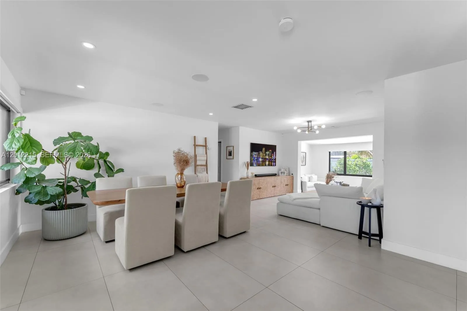 9250 SW 44th St, Miami FL 33165