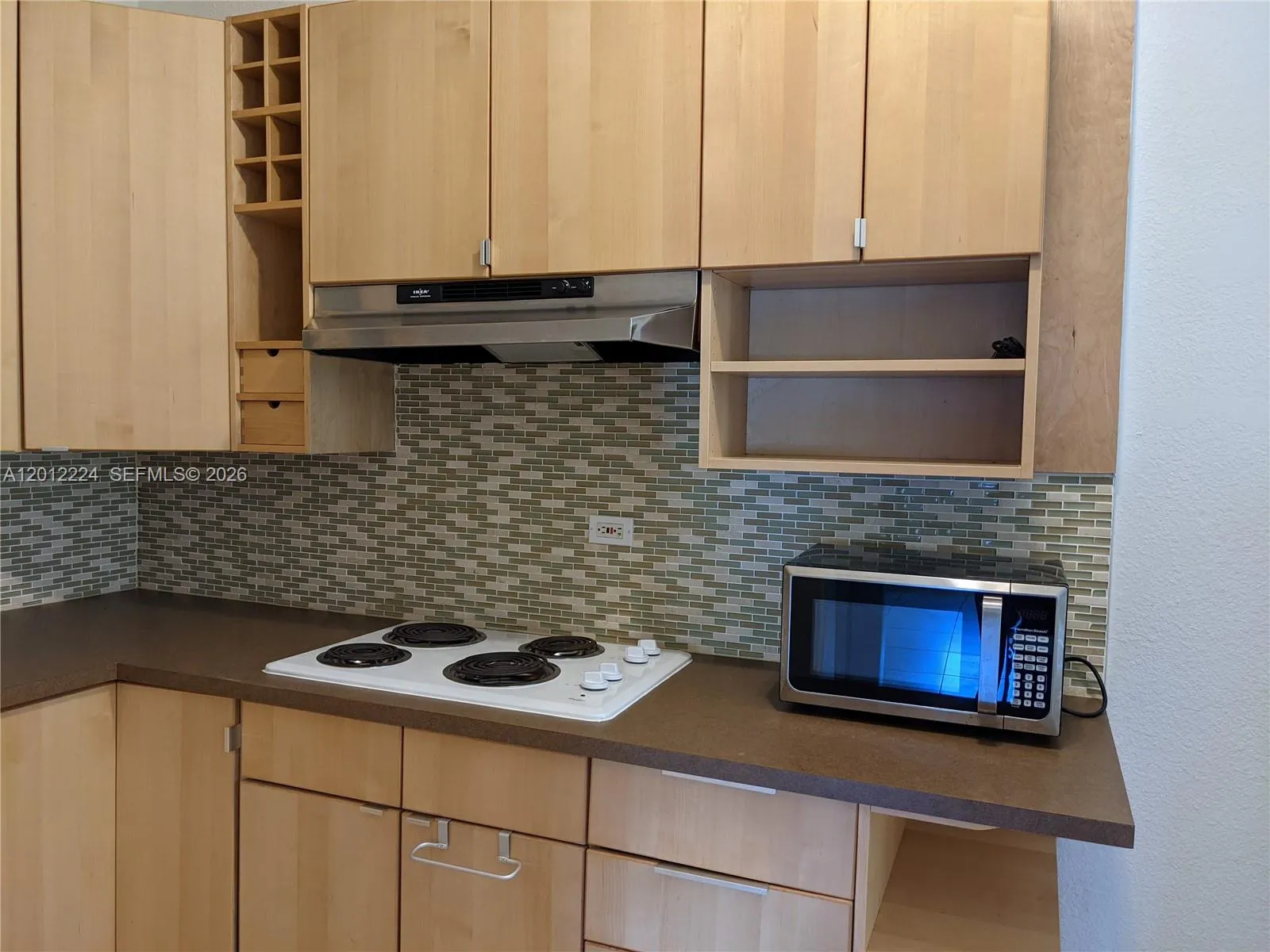 124 Mendoza Ave # 1, Coral Gables FL 33134