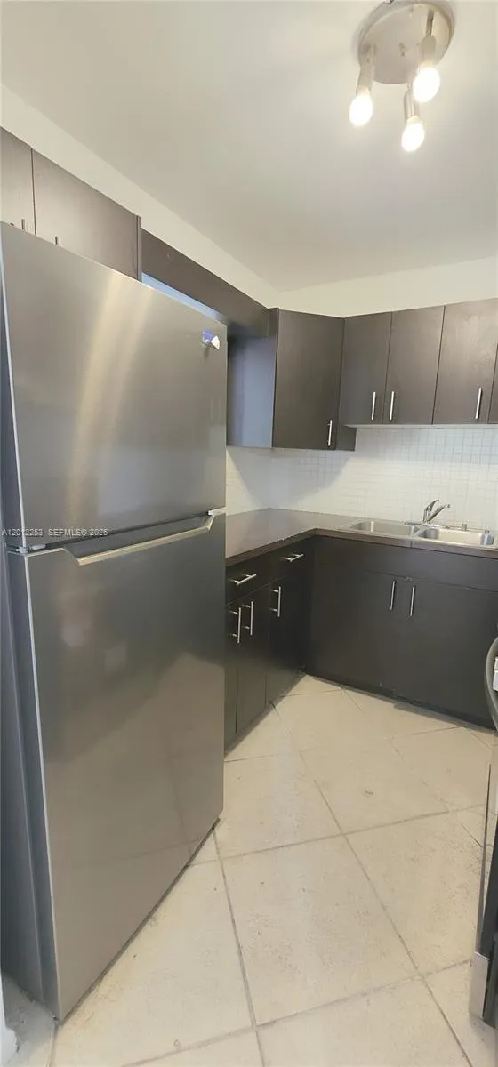 304 NW 30th Ct # 102, Pompano Beach FL 33064