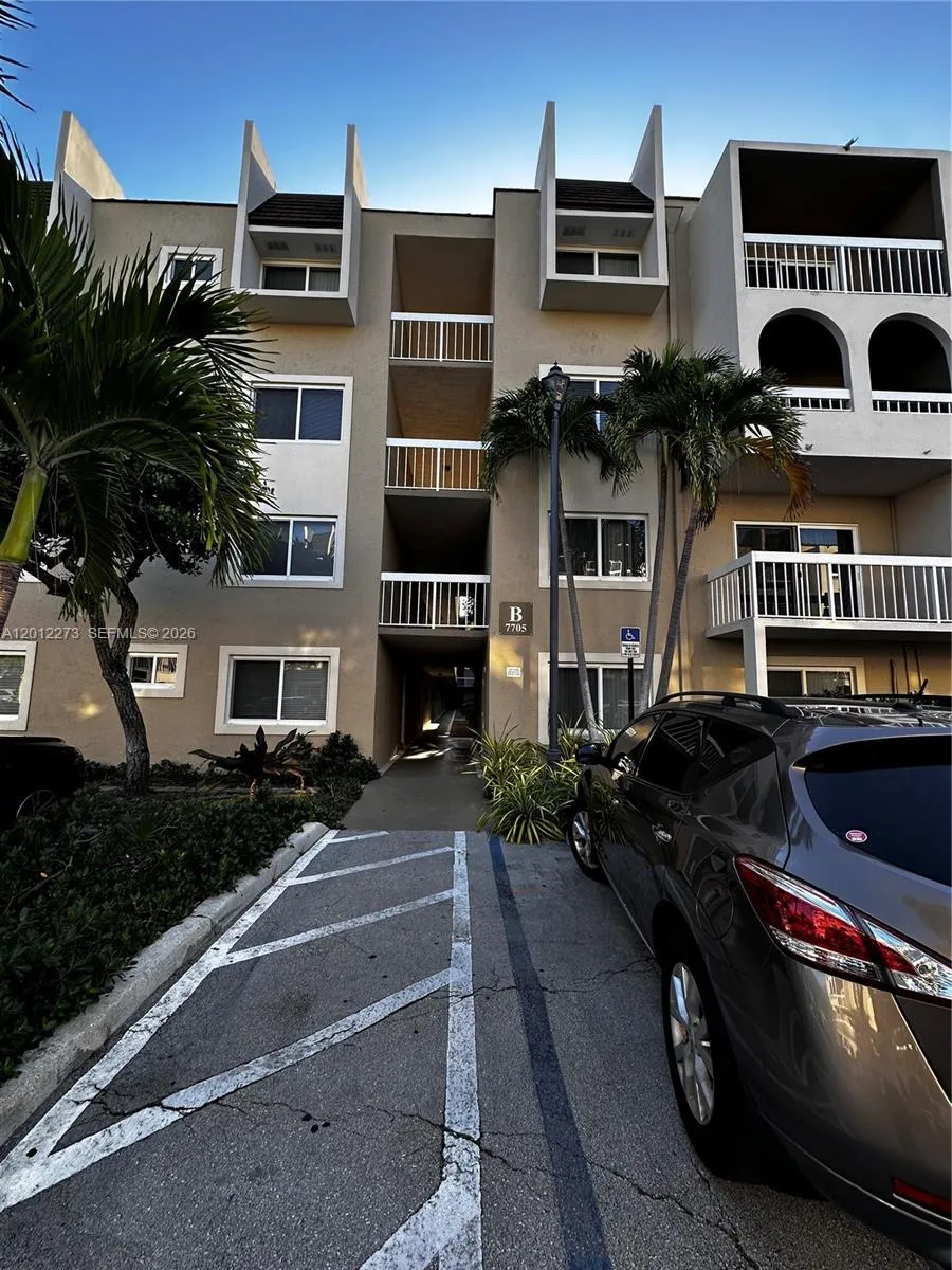 7705 Camino Real # 214, Miami FL 33143