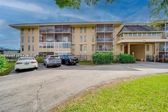 4848 NW 24th Ct # 230, Lauderdale Lakes FL 33313