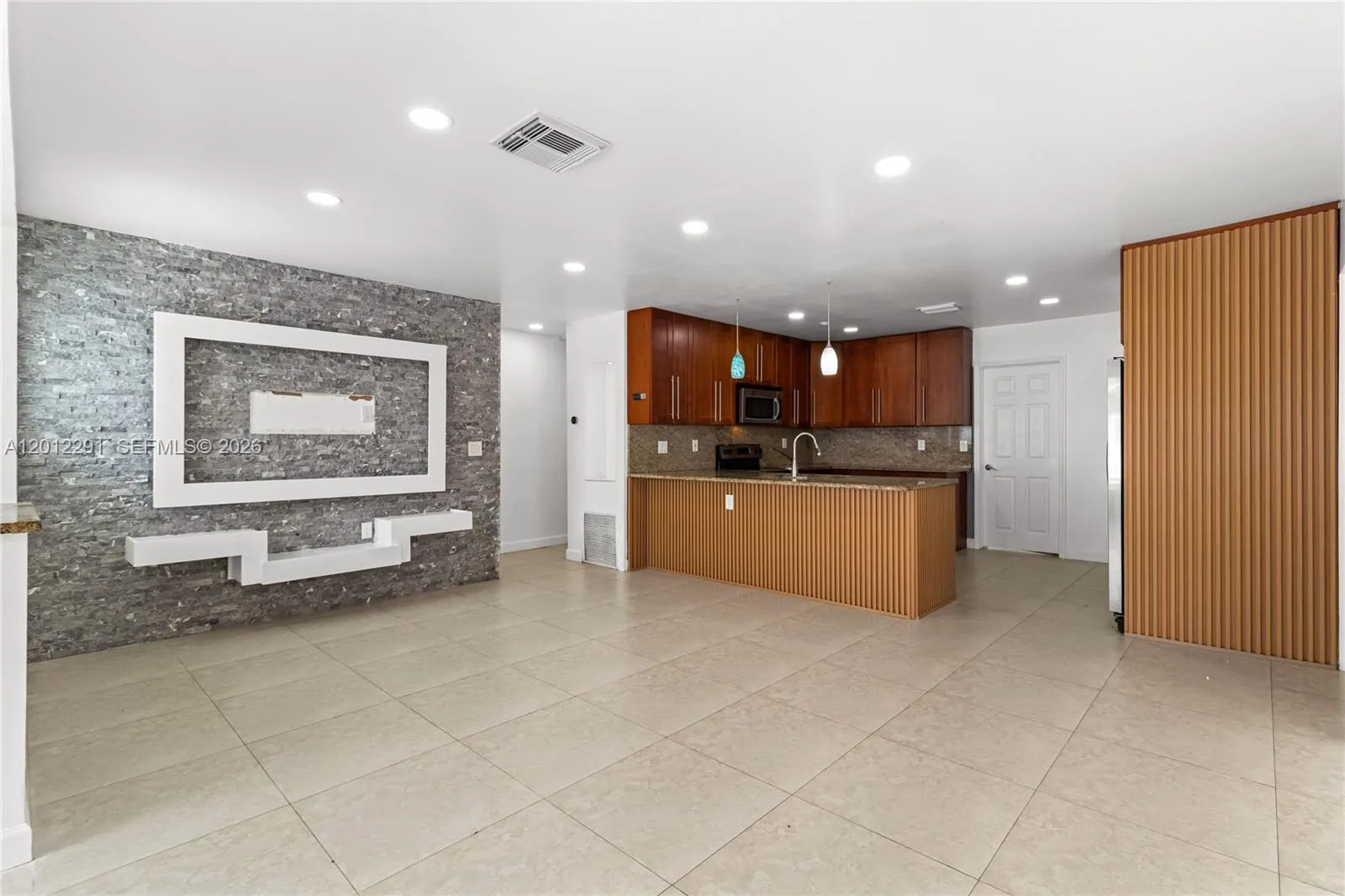 2729 Harding St, Hollywood FL 33020