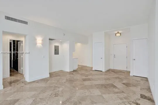 90 Edgewater # 18, Coral Gables FL 33133
