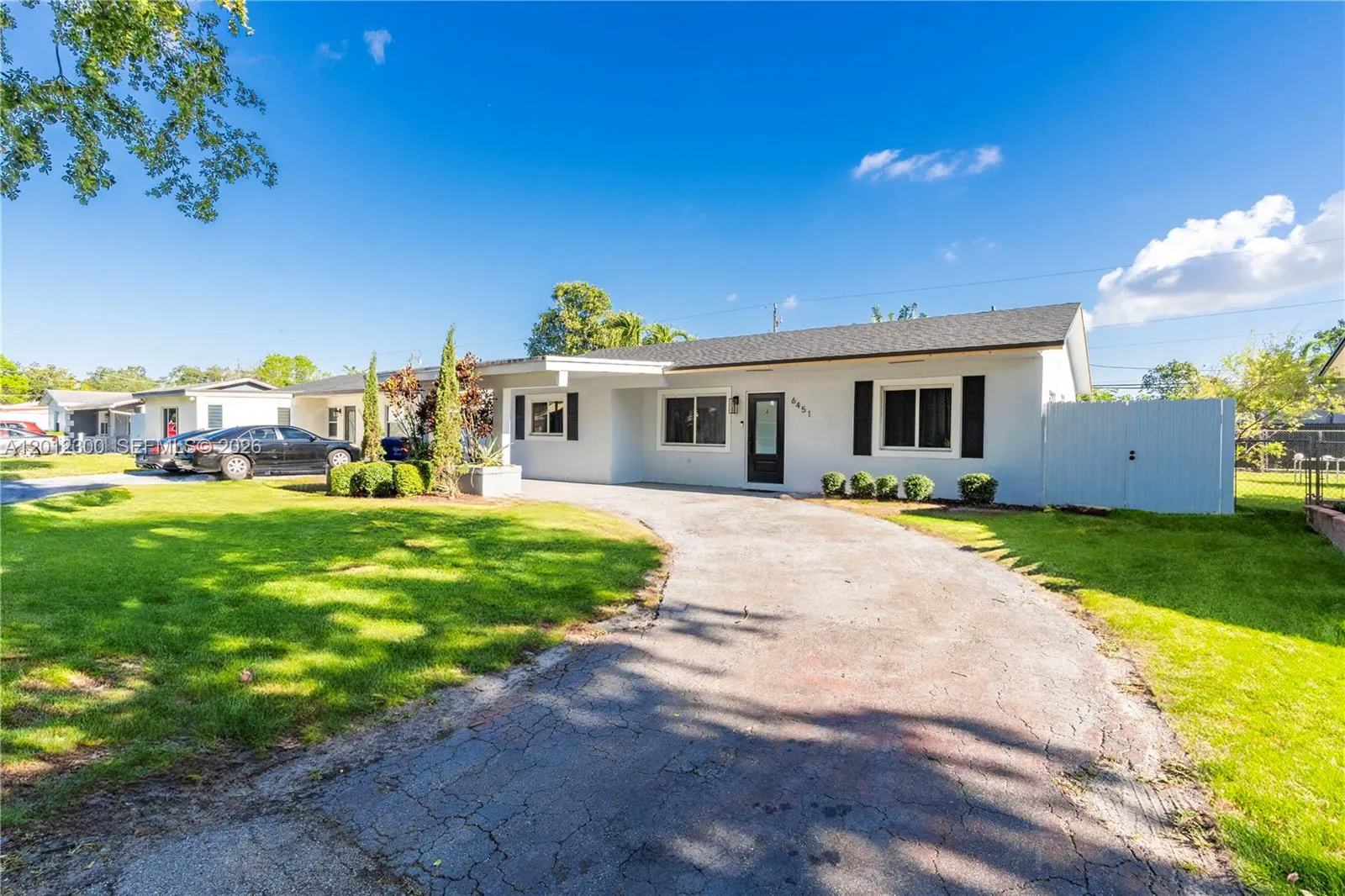 6451 Pershing St, Hollywood FL 33024