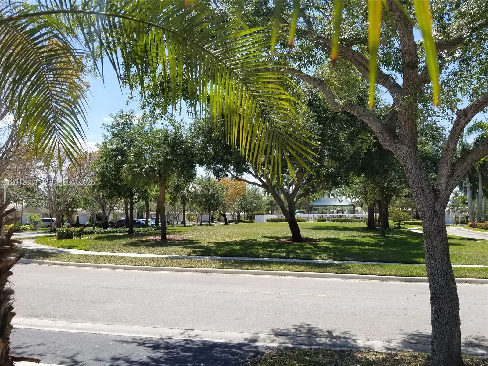 1527 Palermo Dr, Weston FL 33327
