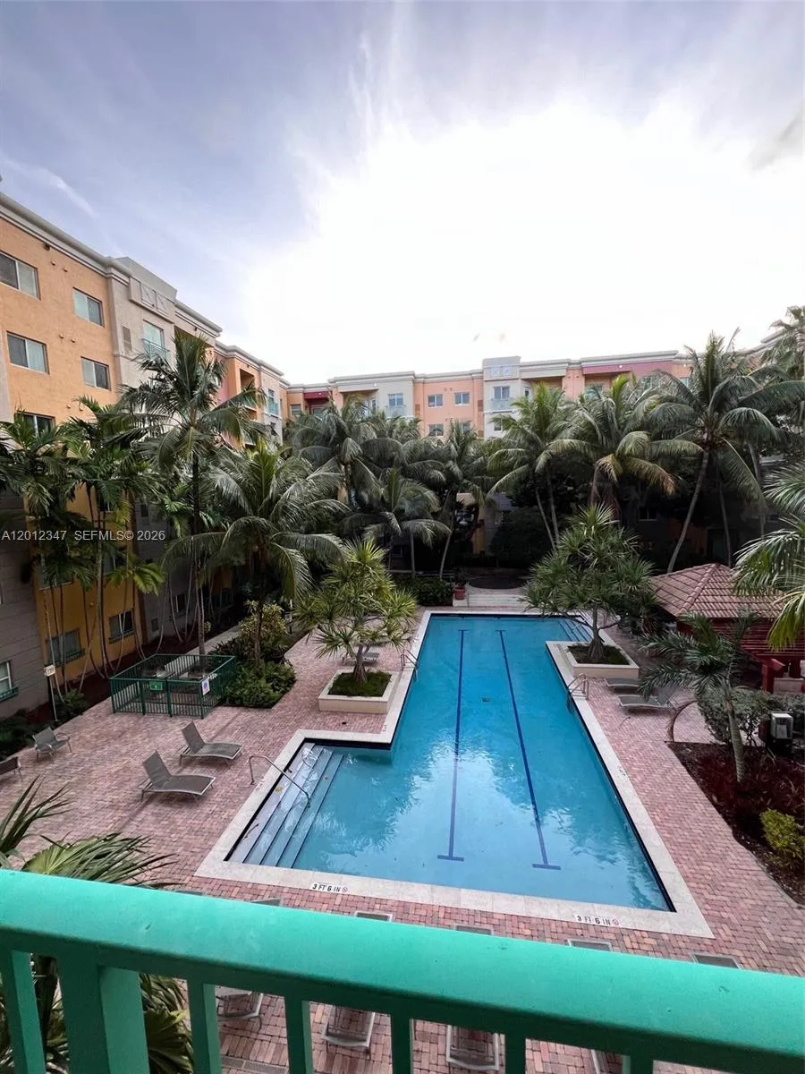 6001 SW 70th St # 325, South Miami FL 33143