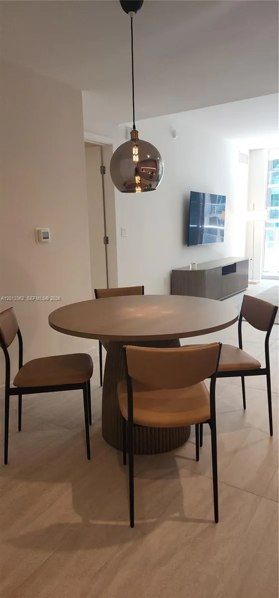 77 SE 5th st # 1908, Miami FL 33131