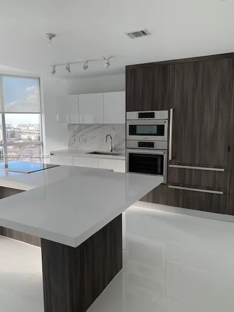 851 NE 1st Ave # 2110, Miami FL 33132