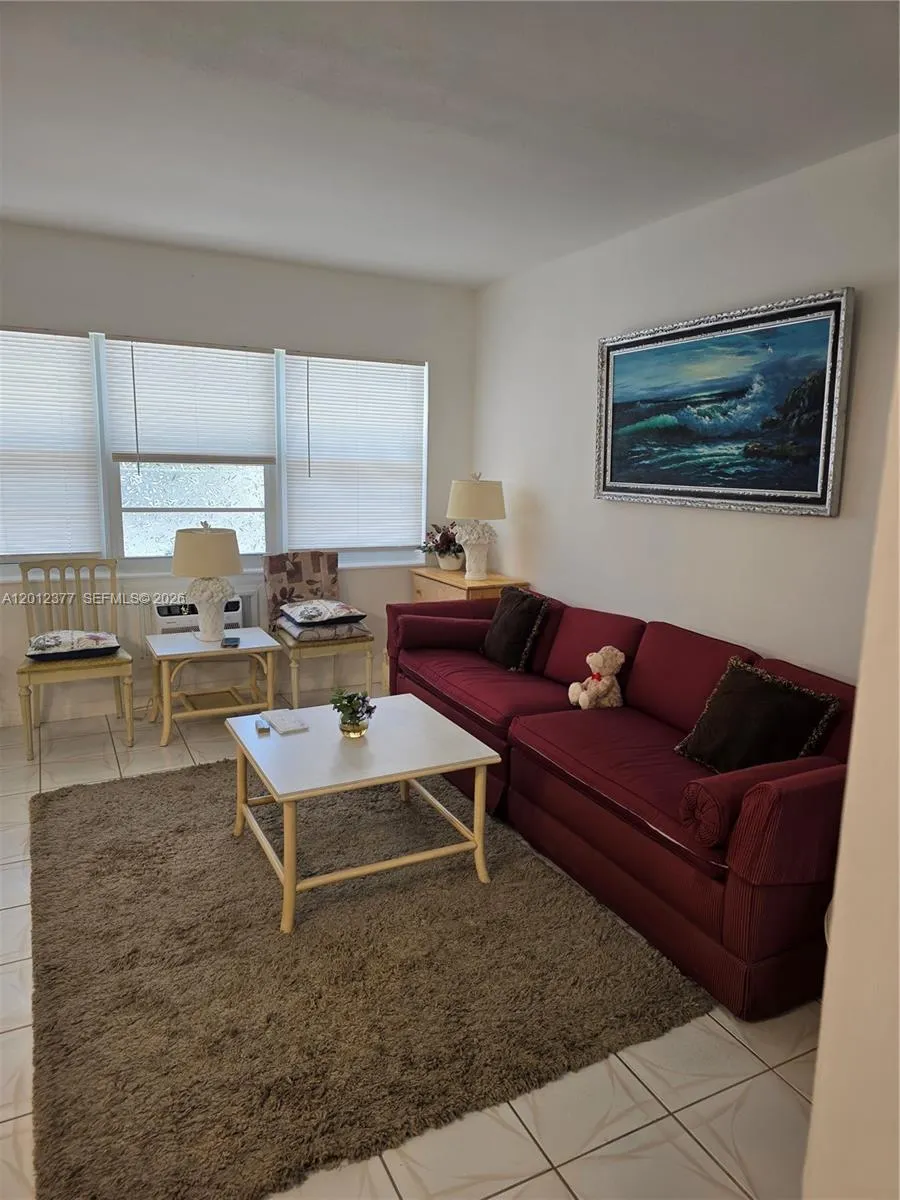 2001 S Ocean Dr # 15, Hallandale Beach FL 33009