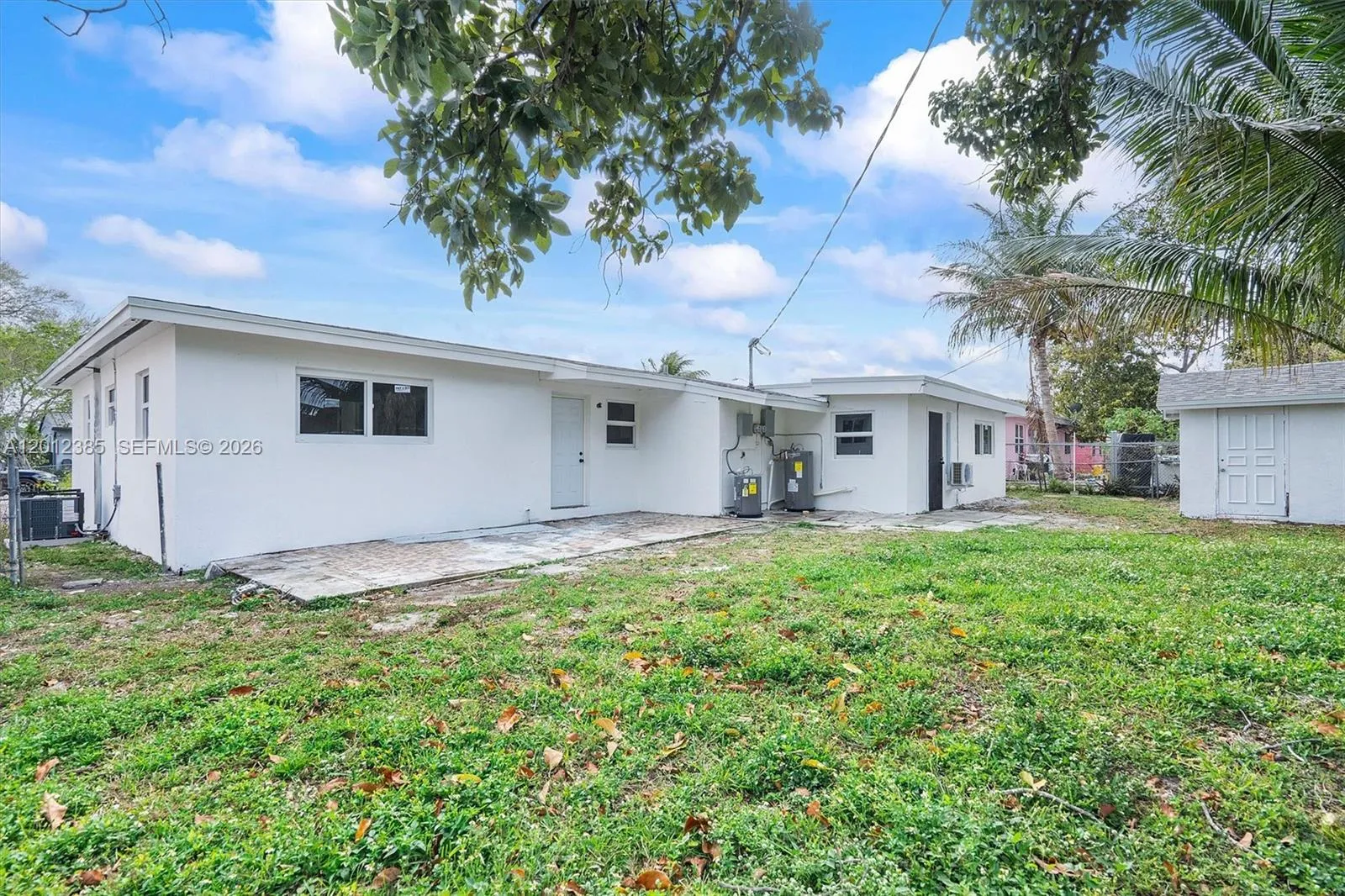 1061 NW 108 ter # c, Miami FL 33168