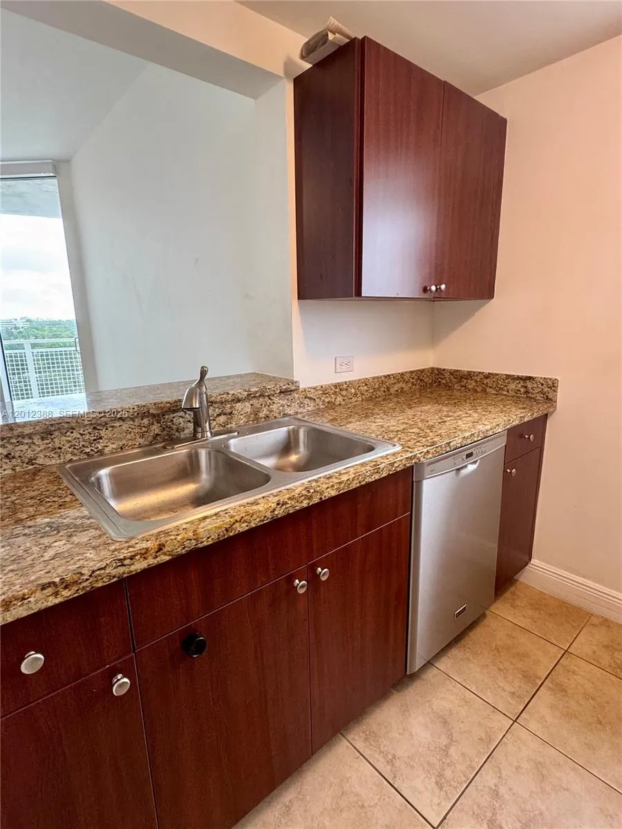 2600 SW 27th Ave # 902, Miami FL 33133