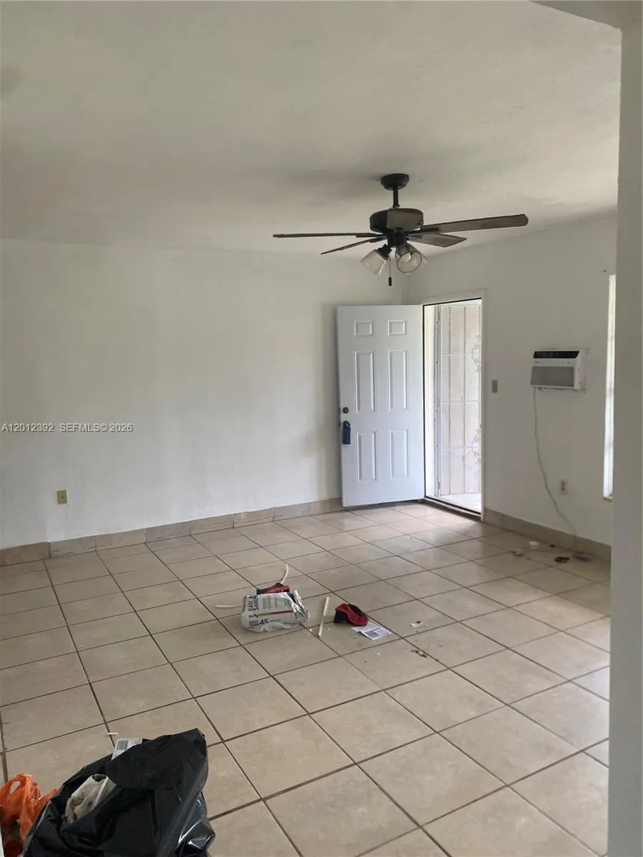 1070 NW 147th St, Miami FL 33168