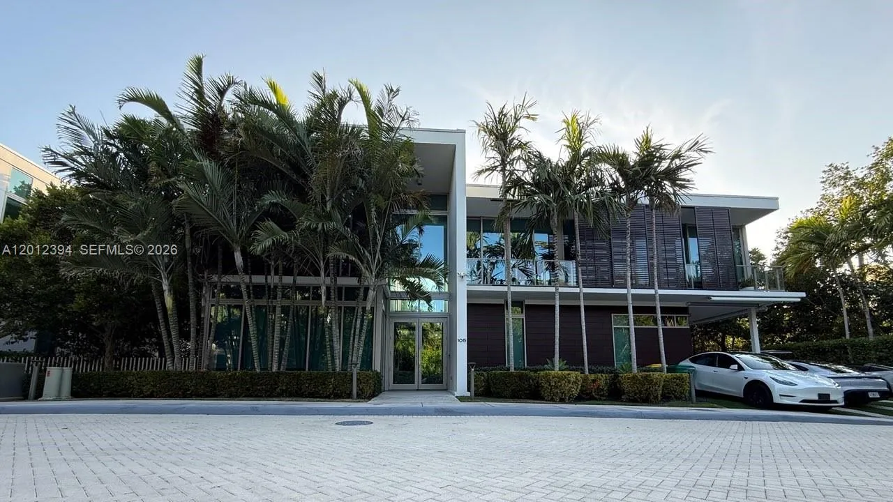 105 Reef Ln, Key Biscayne FL 33149