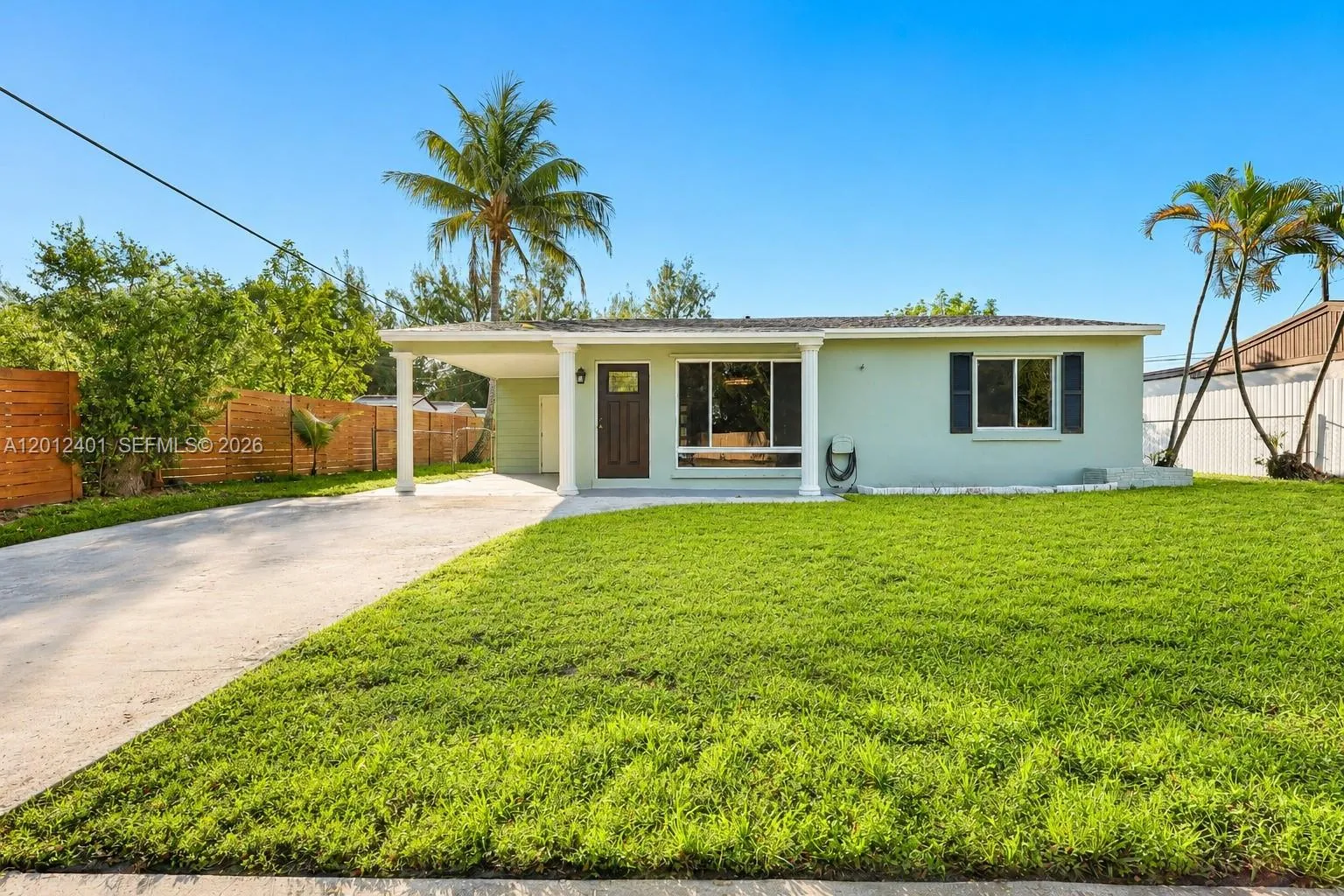 2 bedroom 1 bath for sale at 1270 SW 47th Ave, Fort Lauderdale FL 33317