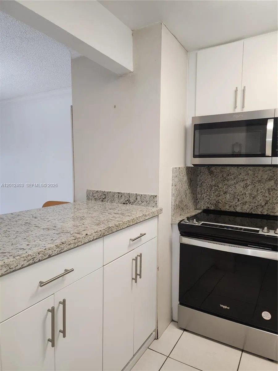 8990 SW 24th St # 19, Miami FL 33165