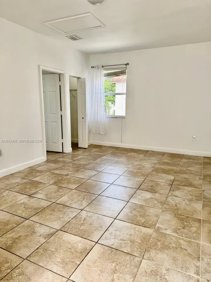 9203 SW 170th Ct, Miami FL 33196