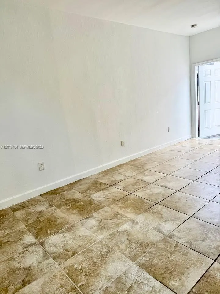 9203 SW 170th Ct, Miami FL 33196