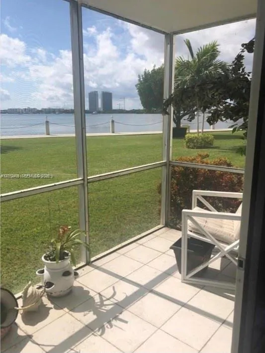 3020 Marcos Dr # S103, Aventura FL 33160
