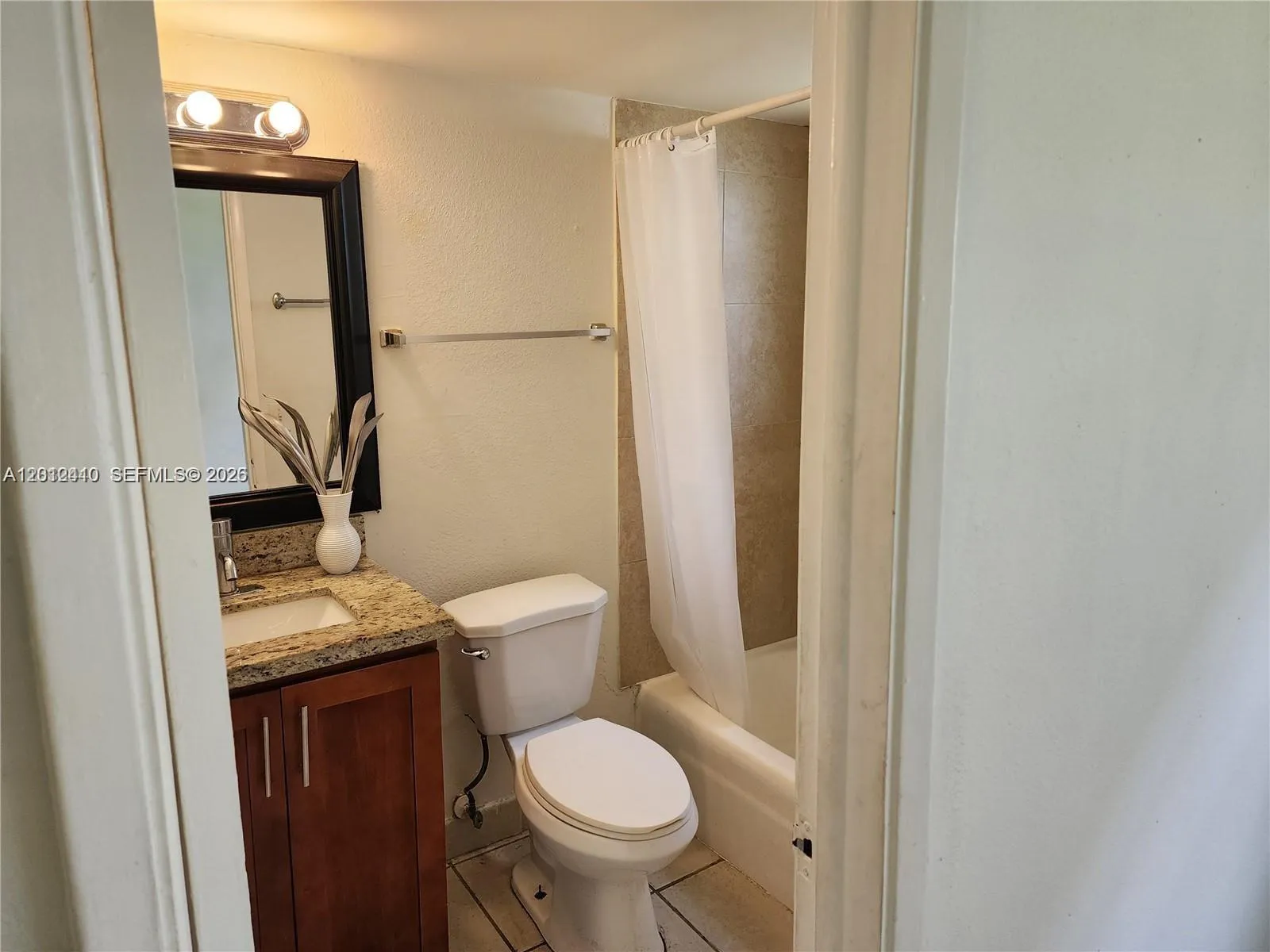 241 SE 9th Ave # 103, Pompano Beach FL 33060
