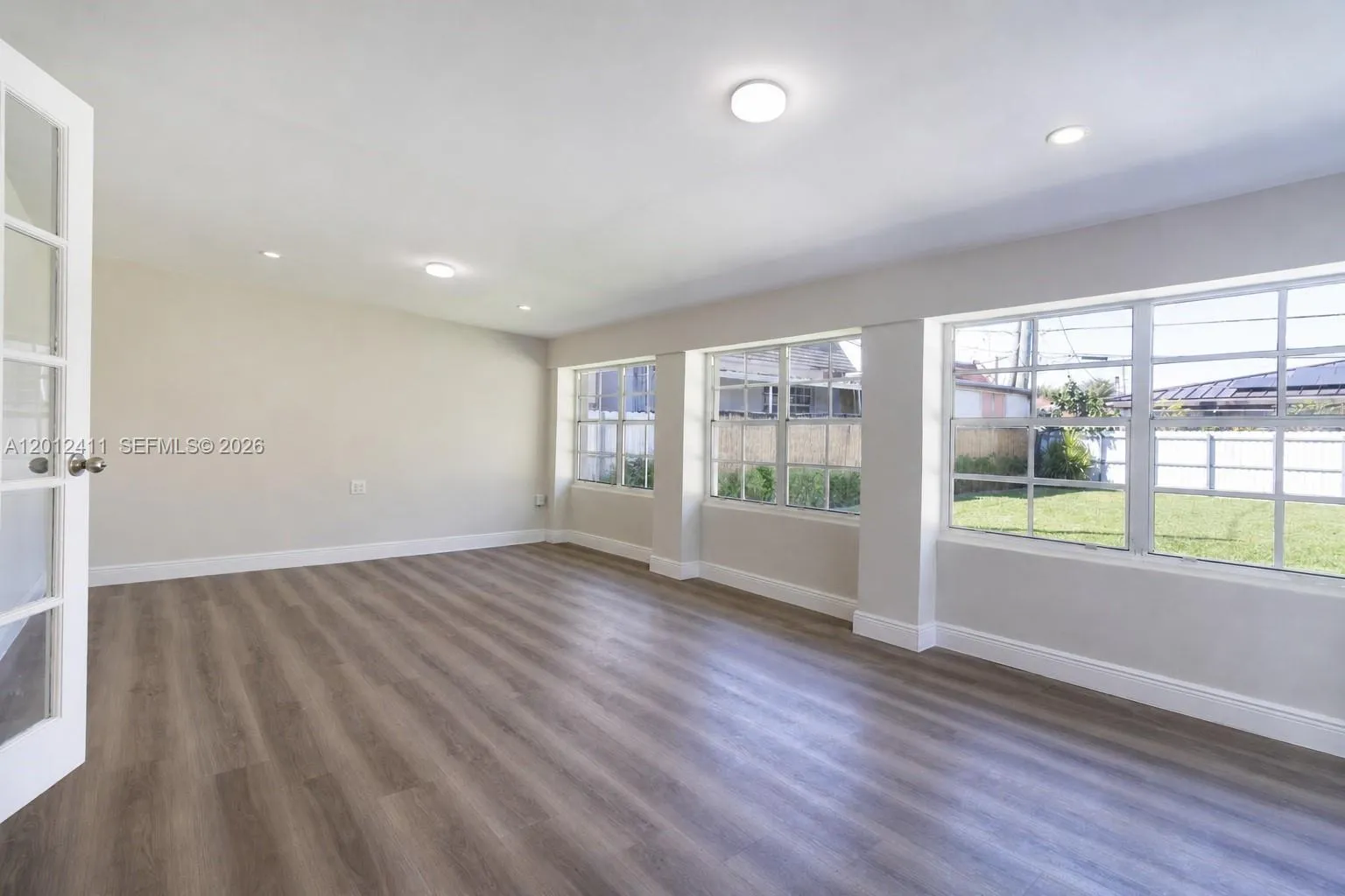 395 W 39th Pl, Hialeah FL 33012