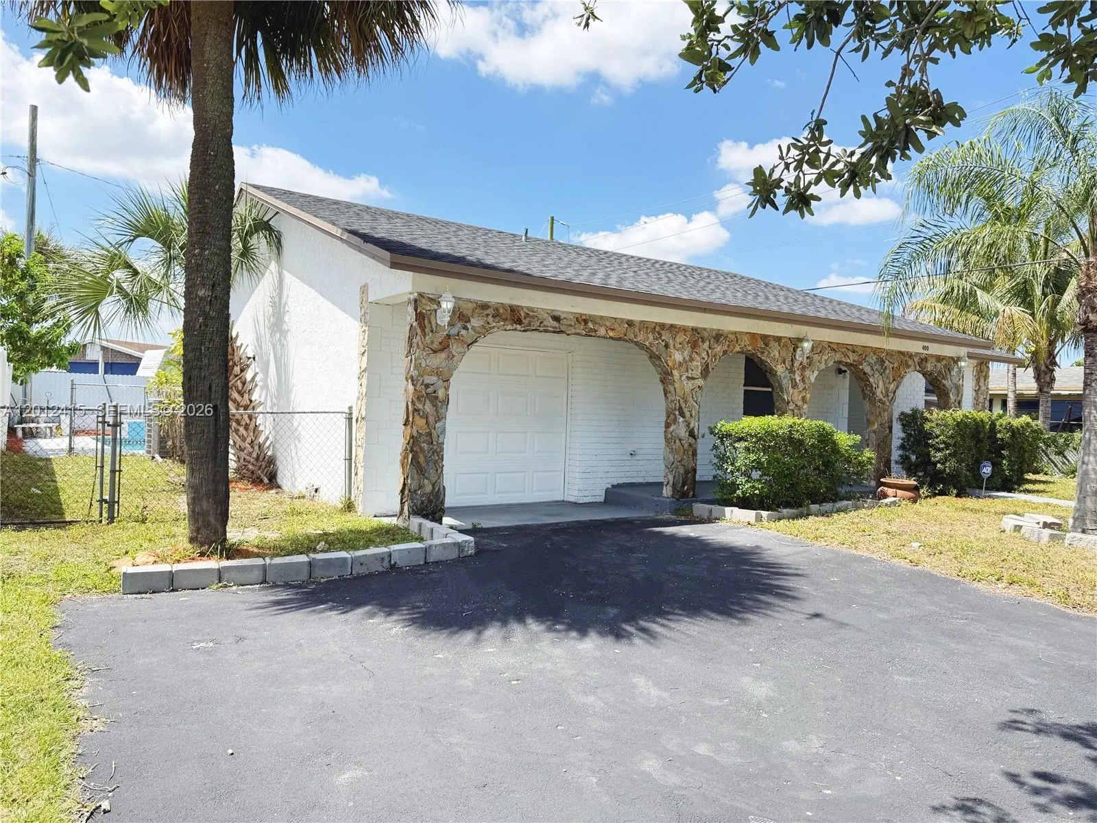 400 SW 14th St, Deerfield Beach FL 33441