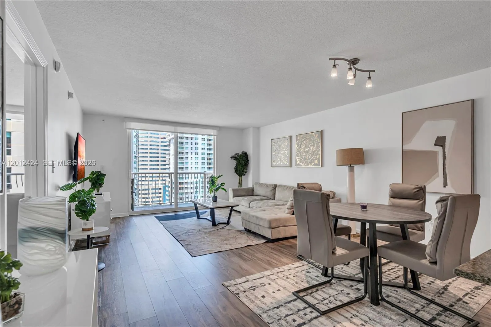 1200 Brickell Bay Dr # 2304, Miami FL 33131