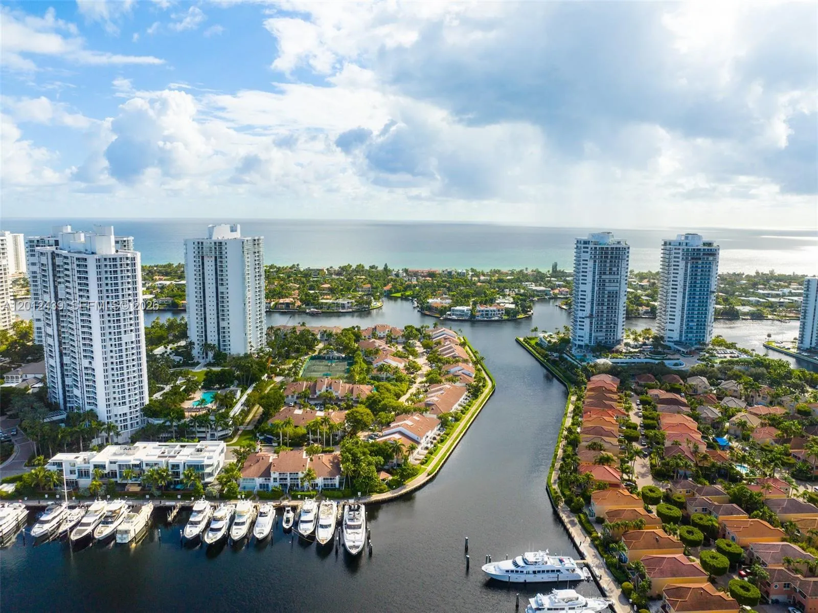 21055 Yacht Club Dr # 605, Aventura FL 33180