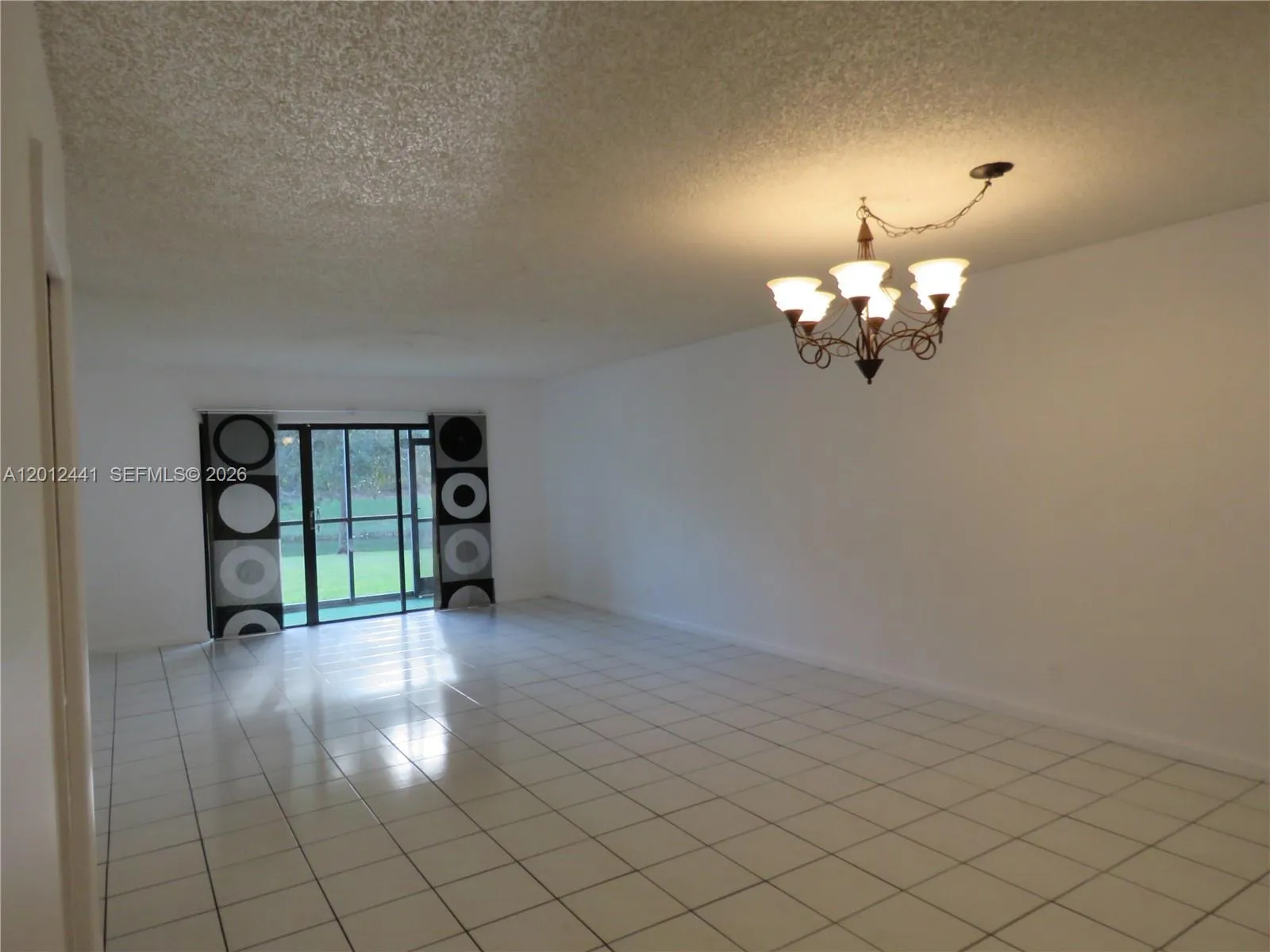 205 Lakeview Dr # 102, Weston FL 33326