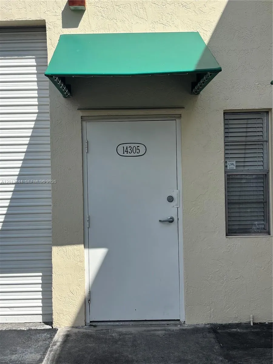 14305 SW 142nd St, Miami FL 33186