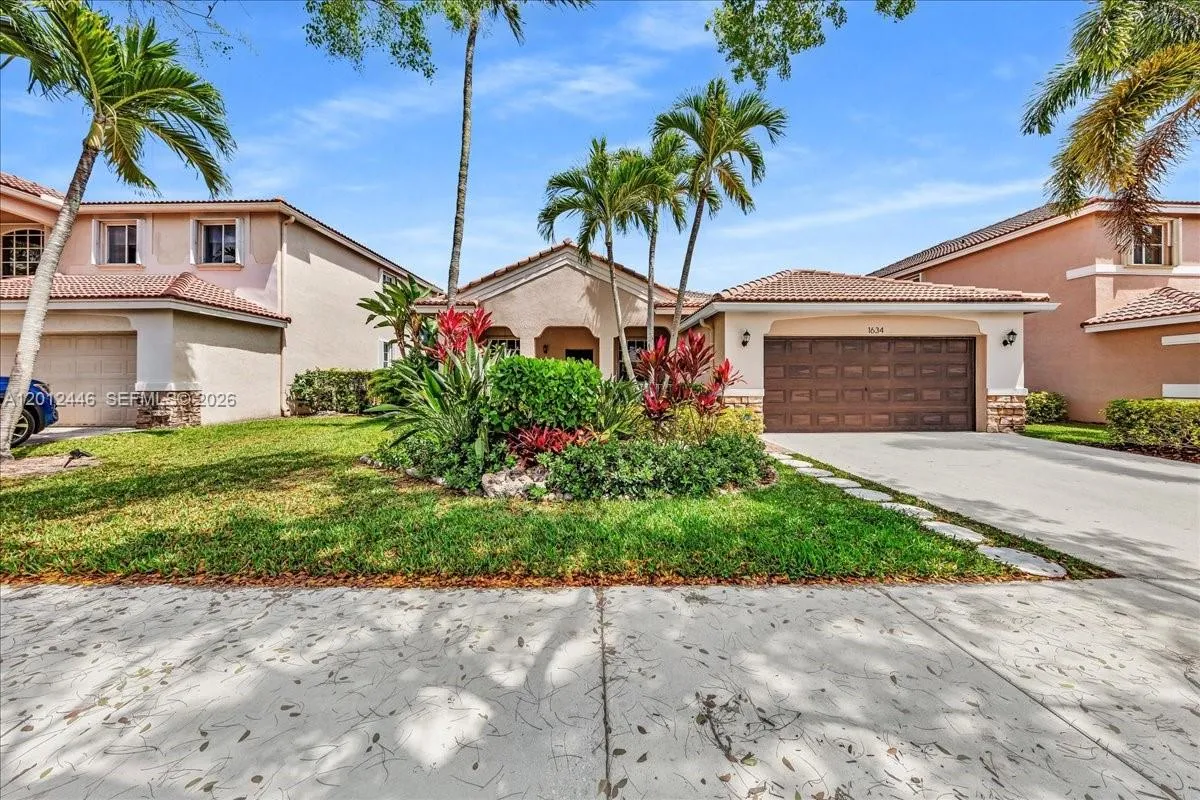1634 Sandpiper Cir, Weston FL 33327