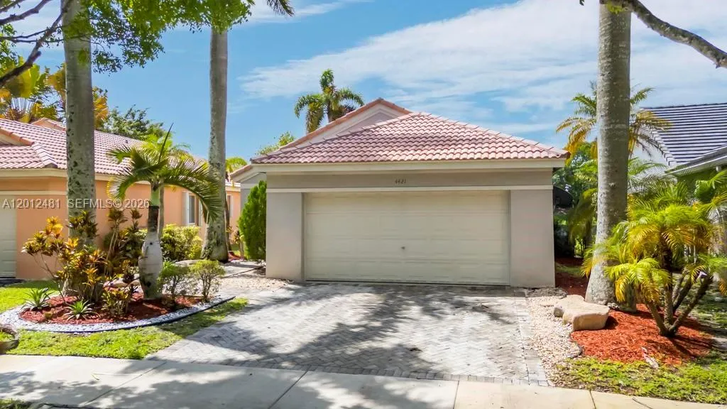3 bedroom 2 bath for sale at 4421 Dogwood Cir, Weston FL 33331