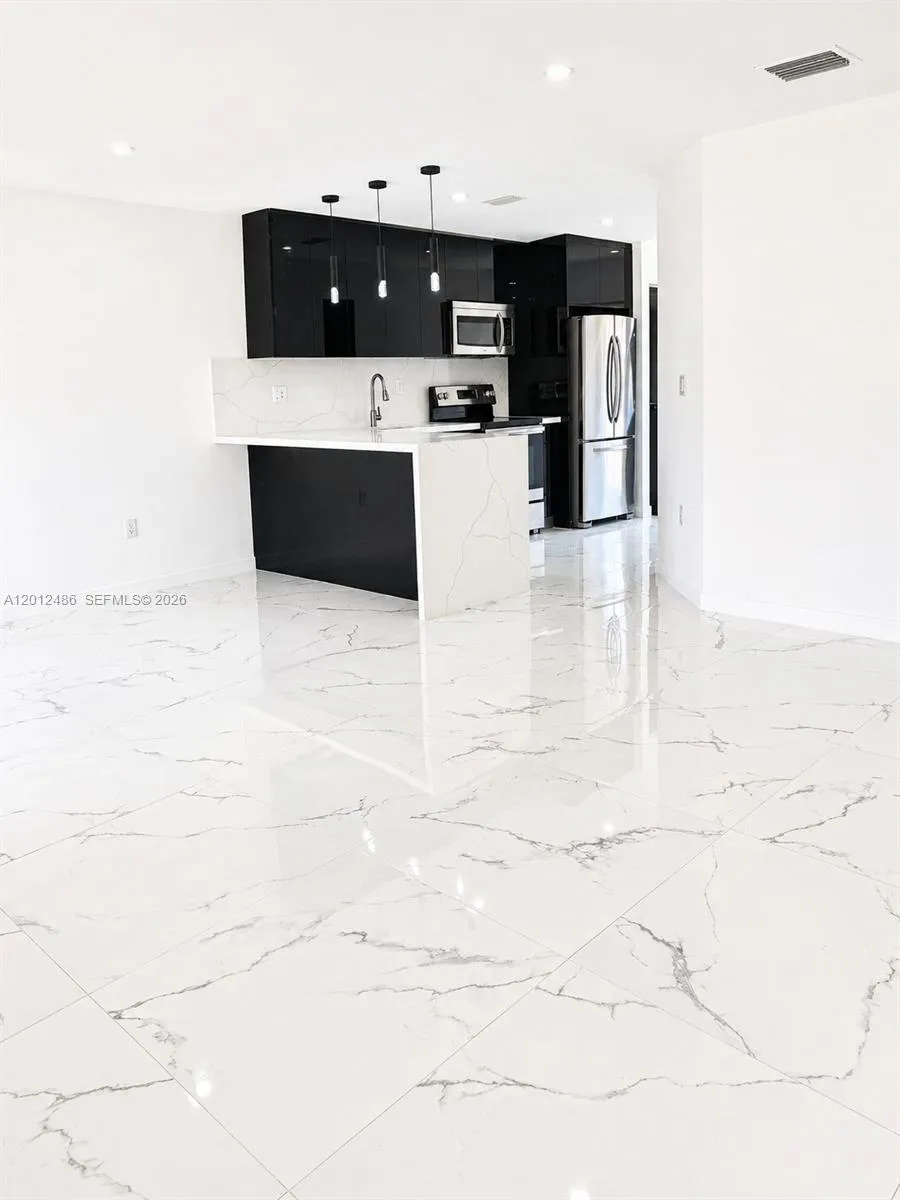 20107 NW 27th Cir, Miami Gardens FL 33056
