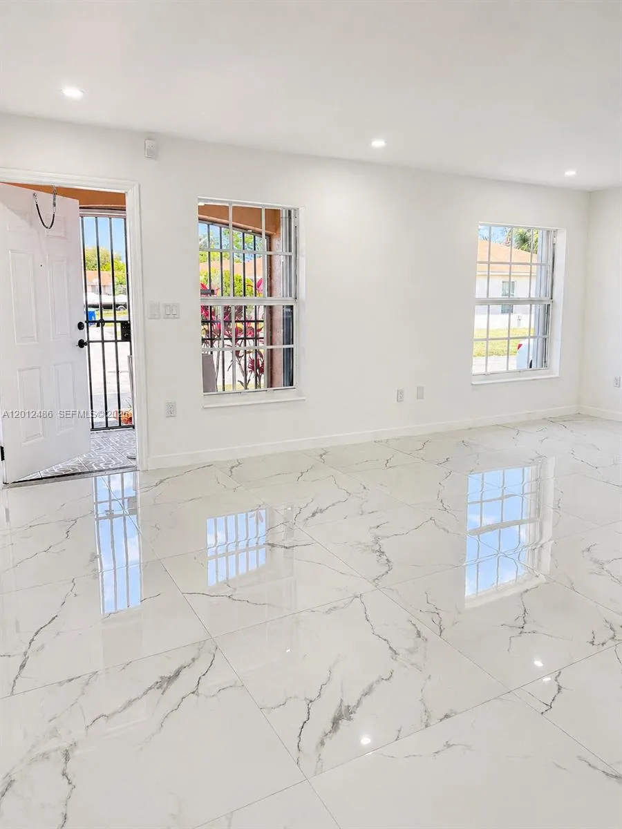 20107 NW 27th Cir, Miami Gardens FL 33056